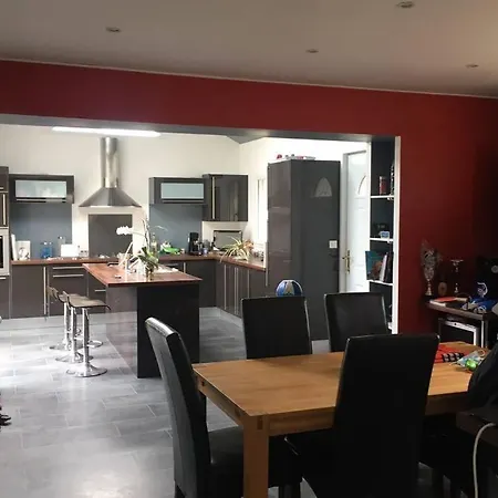 « beausejour » De 180 M2