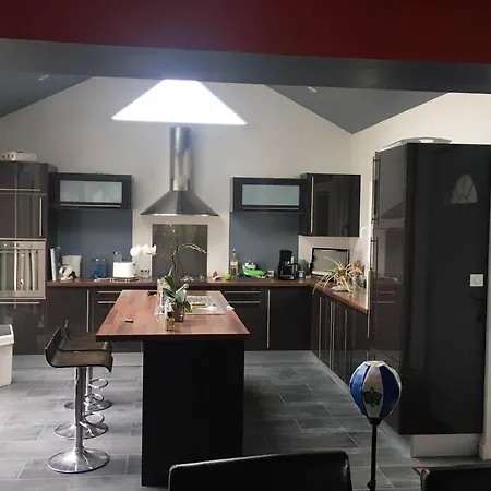 « beausejour » De 180 M2