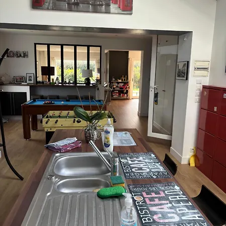  beauséjour   De 180 M2 *