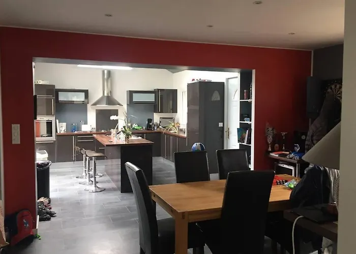 « beausejour » De 180 M2